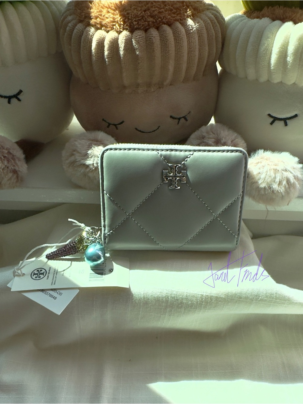 NWT 💎 Tory Burch Grey Small Kira Diamond Quilt Wallet